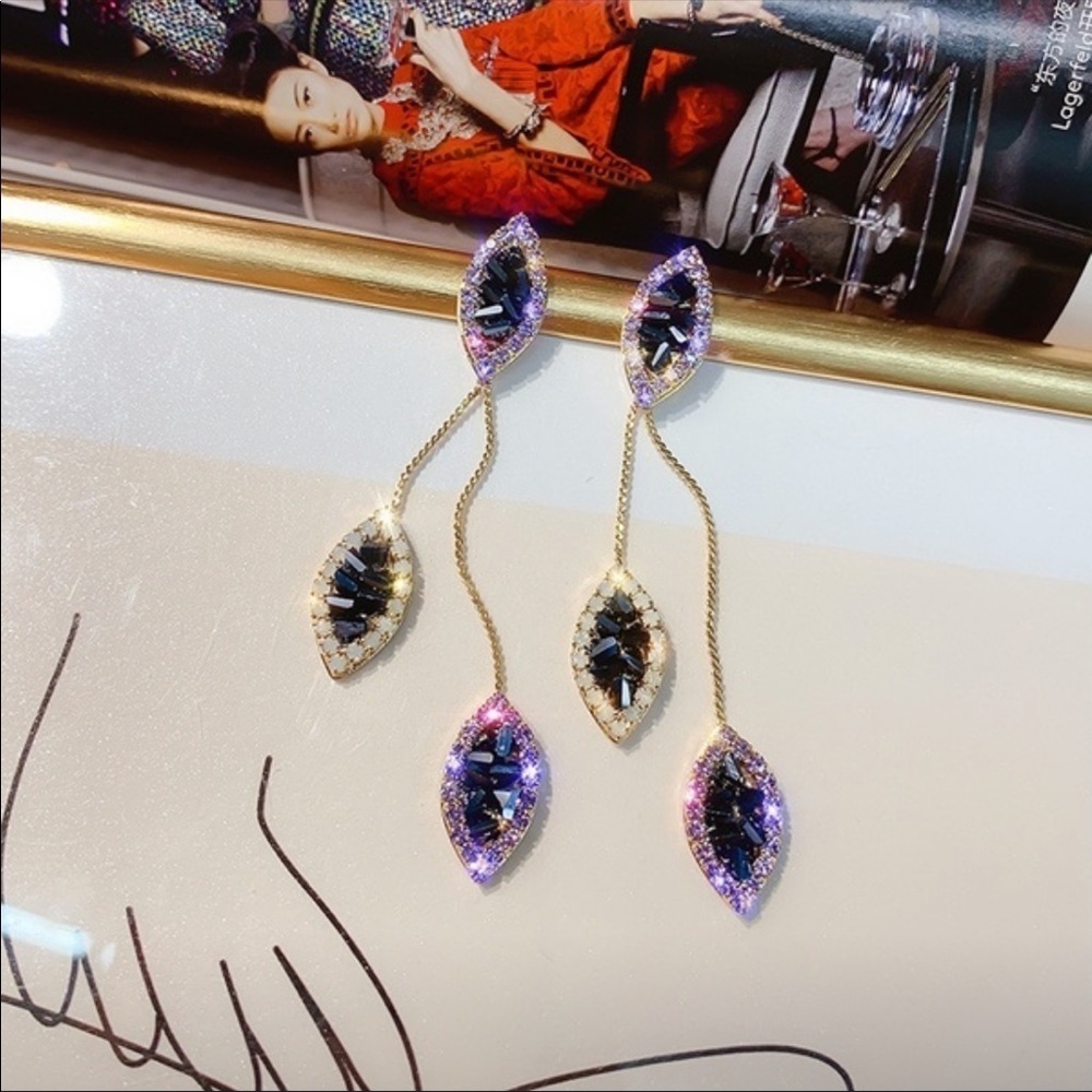 Exquisite crystal cut long dangle blue earrings